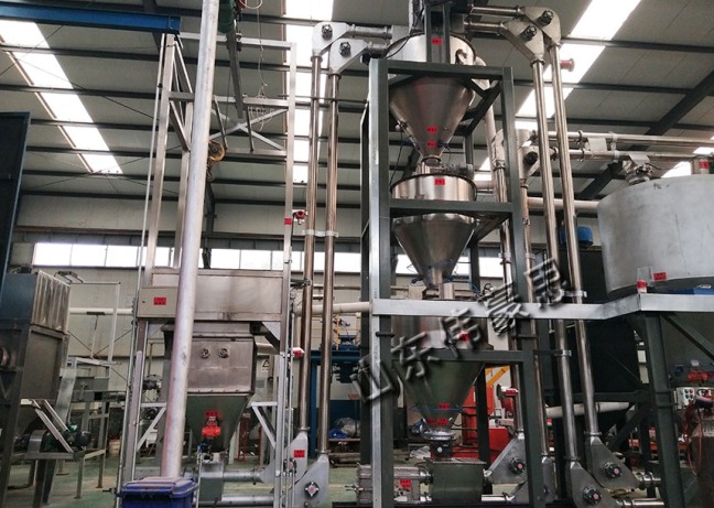 小蘇打管鏈?zhǔn)捷斔蜋C現(xiàn)場圖