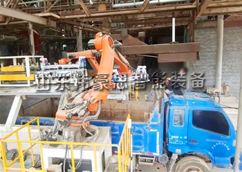 生石灰全自動裝車機(jī)械手現(xiàn)場