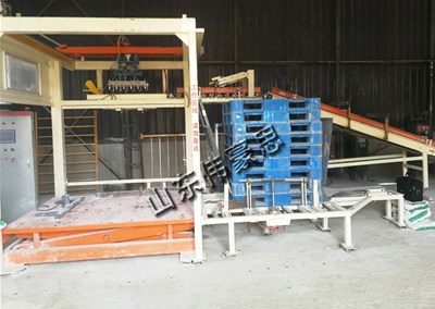 飼料高位全自動碼垛機器人特點