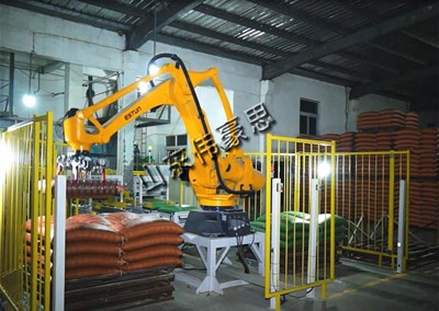 全自動碼垛機械手的概述及性能特點