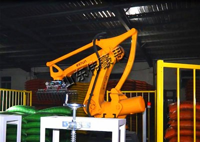 堿粉自動(dòng)碼垛機(jī)器人 機(jī)械手碼垛機(jī)現(xiàn)場