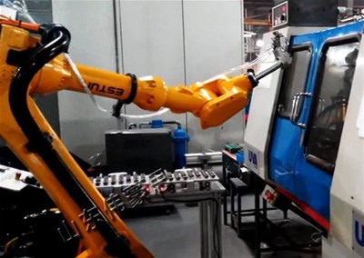 機(jī)器人機(jī)床上下料工作現(xiàn)場