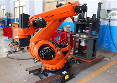 復(fù)合肥碼垛機(jī)械手的設(shè)計(jì)創(chuàng)新