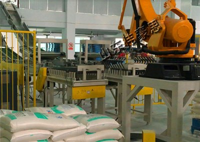 化肥全自動(dòng)碼垛機(jī)械手起了什么作用