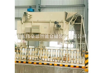 化工粉料自動(dòng)拆包機(jī)是如何工作的？