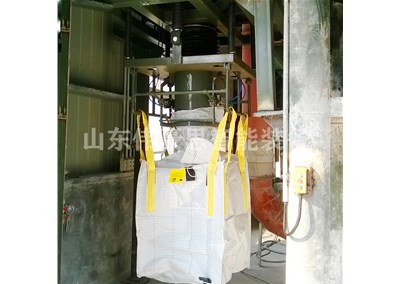 橡膠粉噸袋包裝機的工作流程