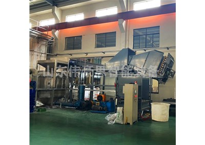 氯化銨翻垛式拆包設(shè)備工作特點(diǎn)