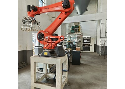 磷酸鐵碼垛機器人有哪些性能優(yōu)點？