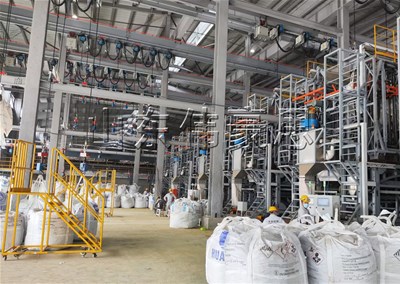 粉料噸袋拆包機可以和哪些設(shè)備配套使用？