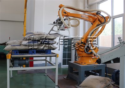 尿素顆粒全自動拆垛機(jī) 拆垛機(jī)器人流程簡述