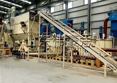 二氧化硅自動破袋機有哪些使用優(yōu)勢？