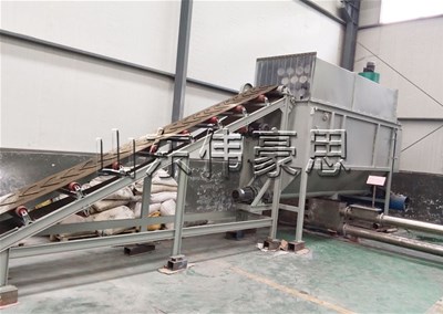 石灰粉自動破袋機的設(shè)備亮點是什么？