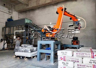 片堿自動拆包機器人設備介紹