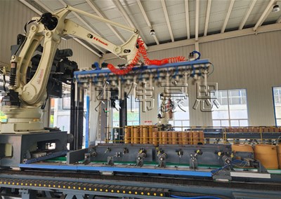 啤酒桶推進(jìn)式裝車機(jī)的功能特點(diǎn)